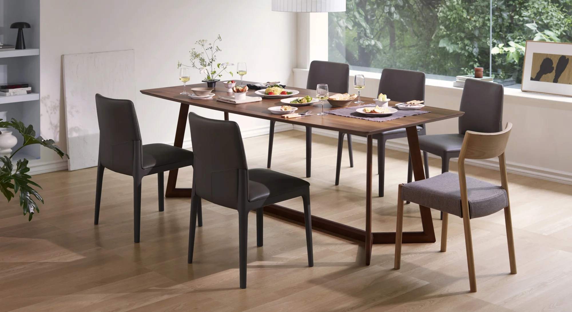 Enhancing Your Dining Experience: The Vakdle Approach to Table Design